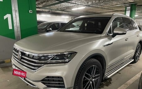 Volkswagen Touareg III, 2021 год, 10 000 000 рублей, 3 фотография