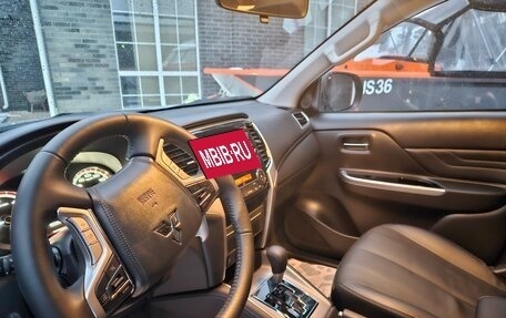 Mitsubishi L200 IV рестайлинг, 2023 год, 4 540 000 рублей, 7 фотография