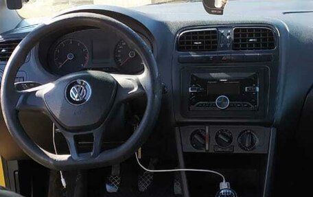 Volkswagen Polo VI (EU Market), 2016 год, 650 000 рублей, 10 фотография