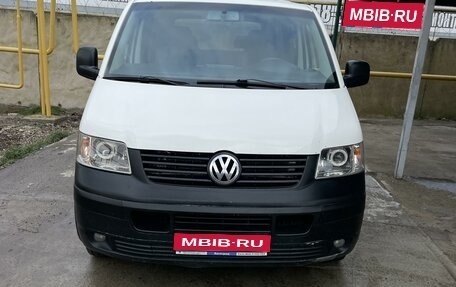 Volkswagen Transporter T5 рестайлинг, 2003 год, 1 180 000 рублей, 1 фотография