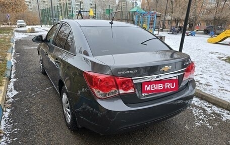 Chevrolet Cruze II, 2011 год, 680 000 рублей, 10 фотография