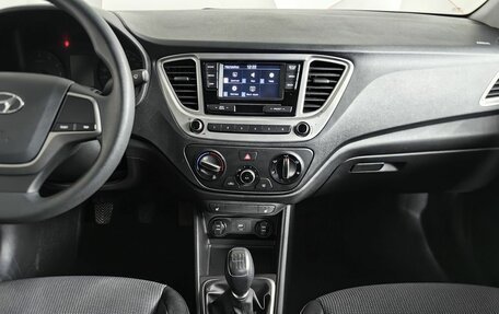 Hyundai Solaris II рестайлинг, 2019 год, 1 465 000 рублей, 11 фотография