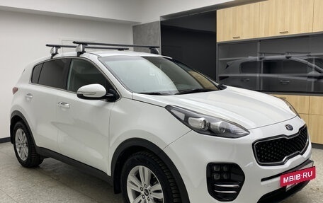 KIA Sportage IV рестайлинг, 2018 год, 1 900 000 рублей, 3 фотография