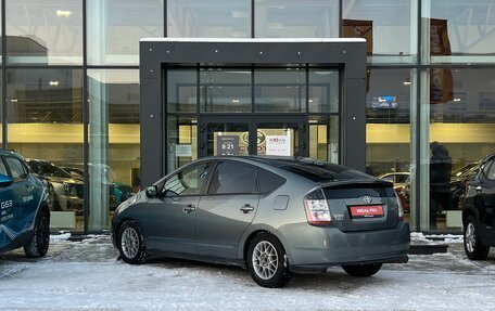 Toyota Prius, 2004 год, 695 000 рублей, 4 фотография