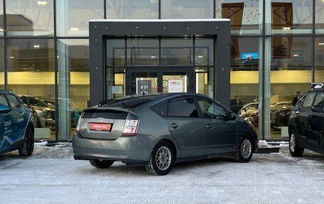 Toyota Prius, 2004 год, 695 000 рублей, 5 фотография