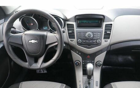 Chevrolet Cruze II, 2011 год, 720 000 рублей, 9 фотография