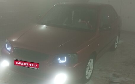 Hyundai Accent II, 2004 год, 1 000 000 рублей, 3 фотография