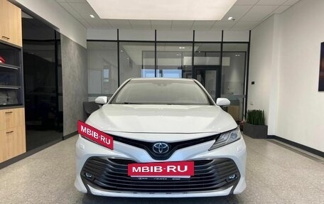 Toyota Camry, 2018 год, 2 850 000 рублей, 2 фотография