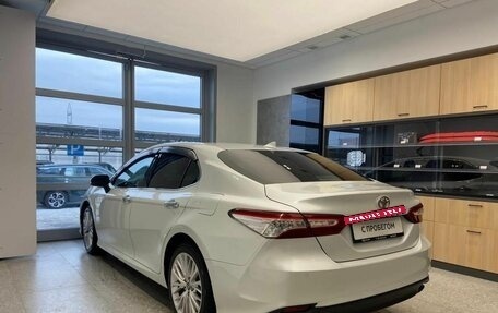 Toyota Camry, 2018 год, 2 850 000 рублей, 6 фотография