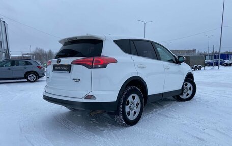 Toyota RAV4, 2018 год, 2 400 001 рублей, 4 фотография