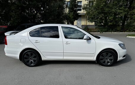 Skoda Octavia, 2011 год, 850 000 рублей, 2 фотография