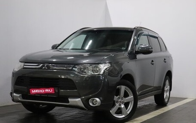 Mitsubishi Outlander III рестайлинг 3, 2013 год, 1 307 000 рублей, 1 фотография