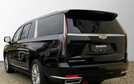 Cadillac Escalade V, 2021 год, 16 165 453 рублей, 2 фотография