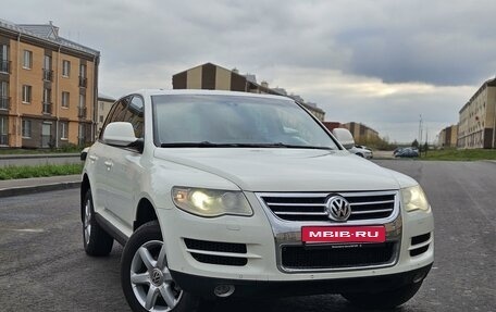 Volkswagen Touareg III, 2007 год, 900 000 рублей, 1 фотография