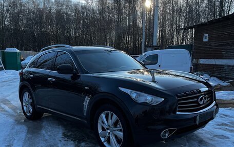 Infiniti QX70, 2014 год, 2 400 000 рублей, 8 фотография