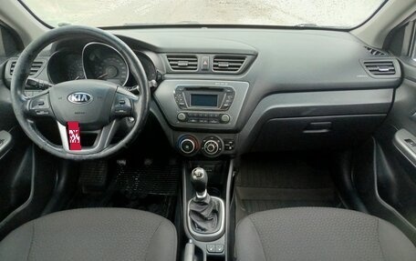 KIA Rio III рестайлинг, 2014 год, 897 500 рублей, 17 фотография