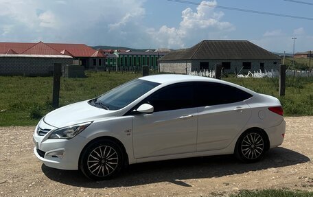 Hyundai Solaris II рестайлинг, 2014 год, 910 000 рублей, 2 фотография