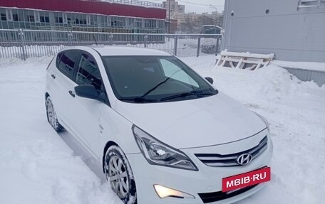 Hyundai Solaris II рестайлинг, 2015 год, 1 200 000 рублей, 5 фотография