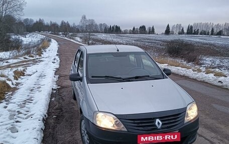 Renault Logan I, 2013 год, 430 000 рублей, 2 фотография