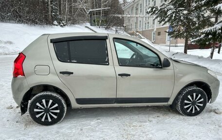 Renault Sandero I, 2011 год, 575 000 рублей, 3 фотография