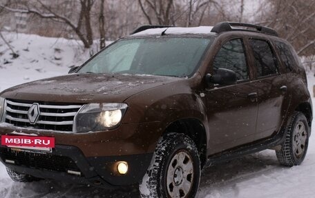 Renault Duster I рестайлинг, 2012 год, 800 000 рублей, 2 фотография