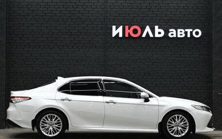 Toyota Camry, 2019 год, 2 900 000 рублей, 9 фотография