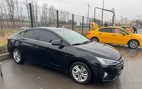 Hyundai Elantra VI рестайлинг, 2020 год, 2 000 000 рублей, 3 фотография