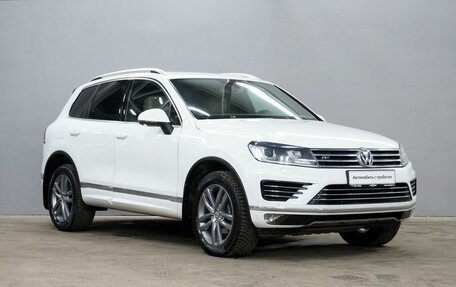 Volkswagen Touareg III, 2016 год, 3 360 000 рублей, 3 фотография