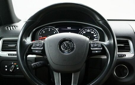 Volkswagen Touareg III, 2016 год, 3 360 000 рублей, 21 фотография