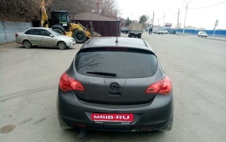 Opel Astra J, 2010 год, 700 000 рублей, 6 фотография