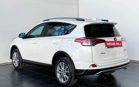 Toyota RAV4, 2017 год, 2 750 000 рублей, 4 фотография