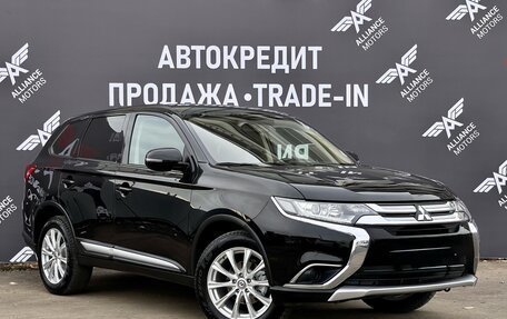 Mitsubishi Outlander III рестайлинг 3, 2015 год, 1 685 000 рублей, 1 фотография