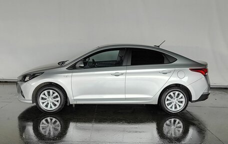 Hyundai Solaris II рестайлинг, 2021 год, 1 639 000 рублей, 8 фотография