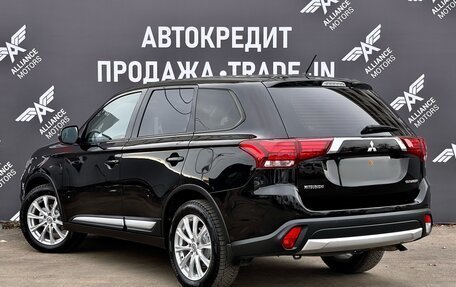 Mitsubishi Outlander III рестайлинг 3, 2015 год, 1 685 000 рублей, 5 фотография