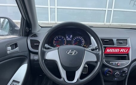 Hyundai Solaris II рестайлинг, 2013 год, 723 000 рублей, 6 фотография