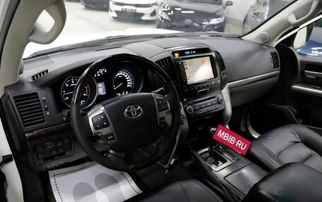 Toyota Land Cruiser 200, 2011 год, 2 999 000 рублей, 5 фотография