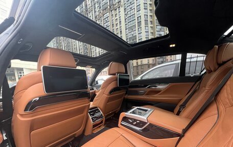 BMW 7 серия, 2018 год, 5 555 555 рублей, 11 фотография