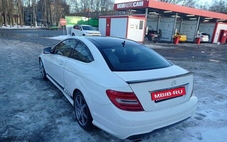 Mercedes-Benz C-Класс, 2011 год, 1 350 000 рублей, 3 фотография