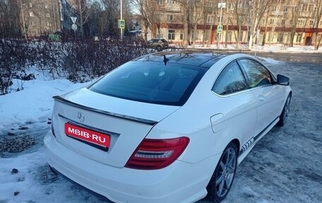 Mercedes-Benz C-Класс, 2011 год, 1 350 000 рублей, 8 фотография