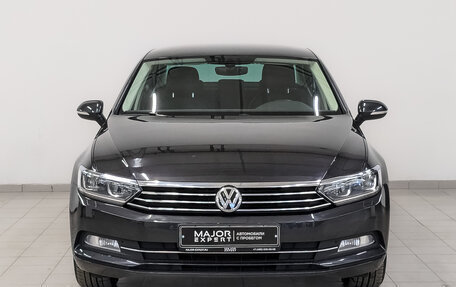 Volkswagen Passat B8 рестайлинг, 2019 год, 2 800 000 рублей, 2 фотография