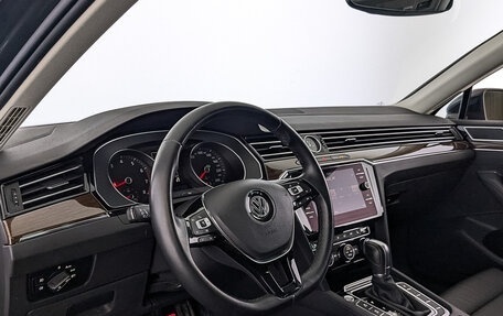 Volkswagen Passat B8 рестайлинг, 2019 год, 2 800 000 рублей, 15 фотография