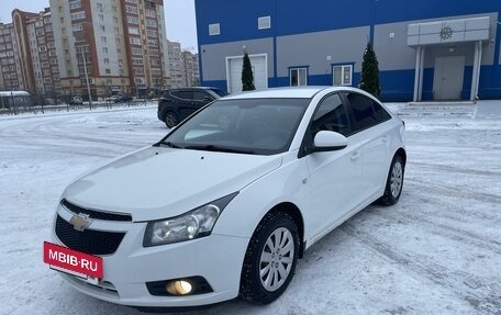 Chevrolet Cruze II, 2011 год, 985 000 рублей, 2 фотография