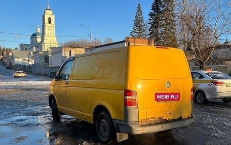 Volkswagen Transporter T5 рестайлинг, 2005 год, 690 000 рублей, 2 фотография