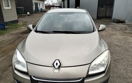 Renault Megane III, 2014 год, 900 000 рублей, 3 фотография