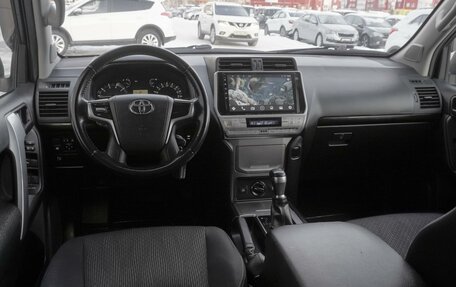 Toyota Land Cruiser Prado 150 рестайлинг 2, 2019 год, 5 799 000 рублей, 6 фотография