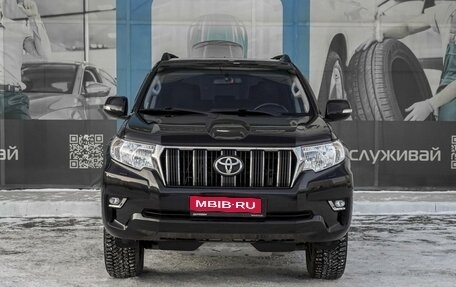 Toyota Land Cruiser Prado 150 рестайлинг 2, 2019 год, 5 799 000 рублей, 3 фотография