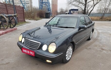 Mercedes-Benz E-Класс, 1999 год, 775 000 рублей, 1 фотография