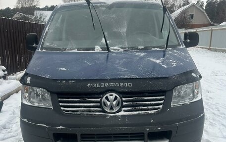 Volkswagen Transporter T5 рестайлинг, 2005 год, 1 050 000 рублей, 2 фотография