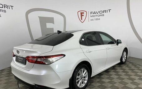 Toyota Camry, 2020 год, 2 850 000 рублей, 6 фотография