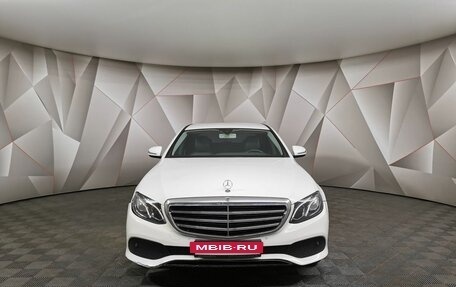 Mercedes-Benz E-Класс, 2018 год, 2 080 000 рублей, 7 фотография